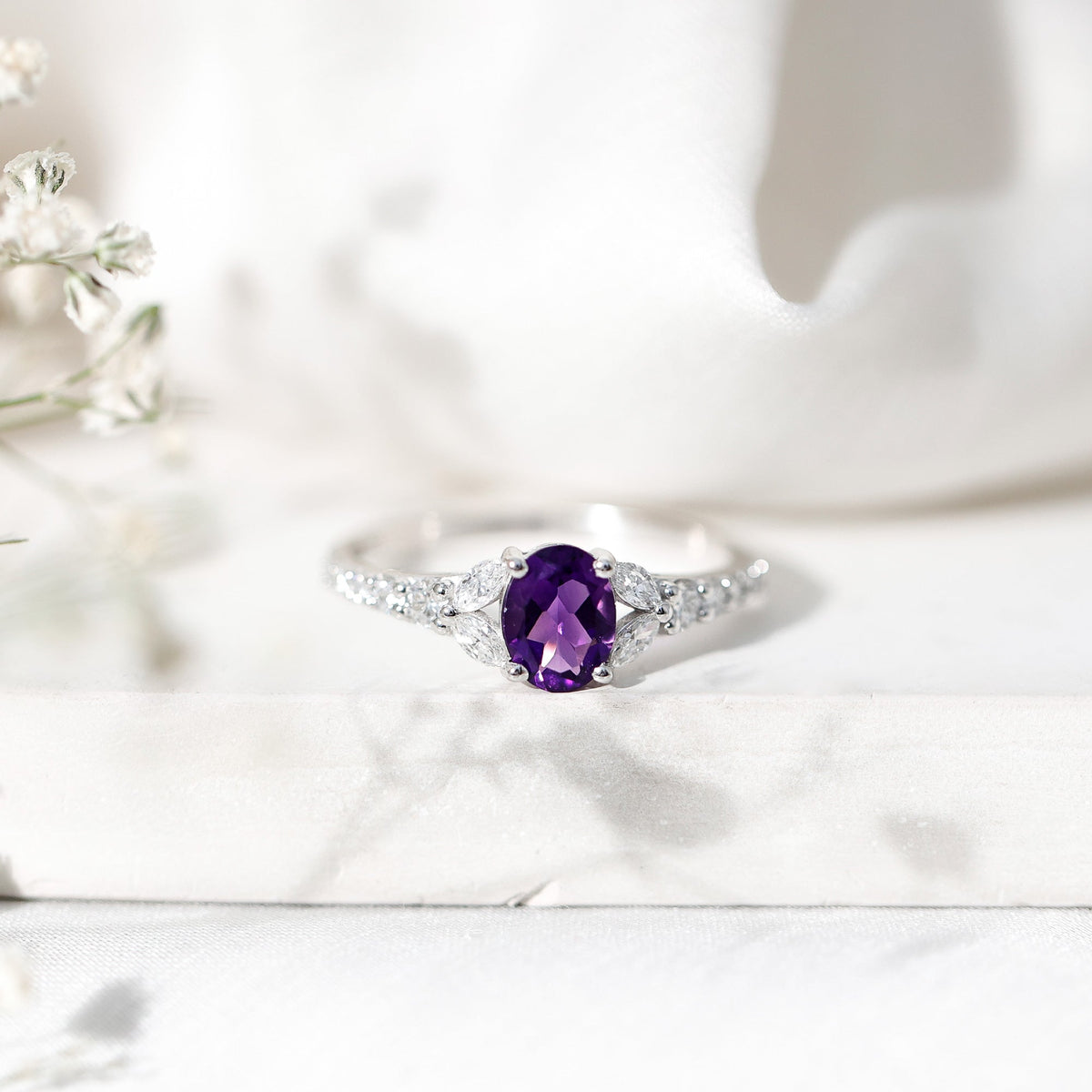 Oval Amethyst & Lab-Grown Diamond Split Shank Ring