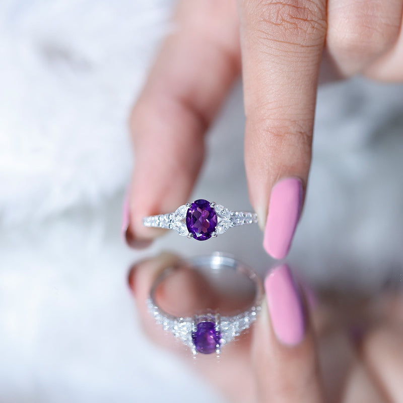 Oval Amethyst & Lab-Grown Diamond Split Shank Ring