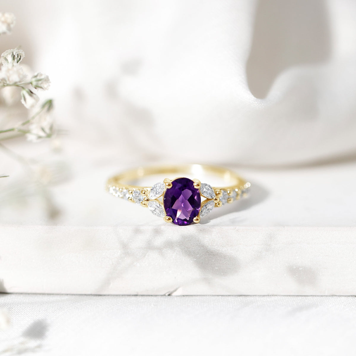 Oval Amethyst & Lab-Grown Diamond Split Shank Ring